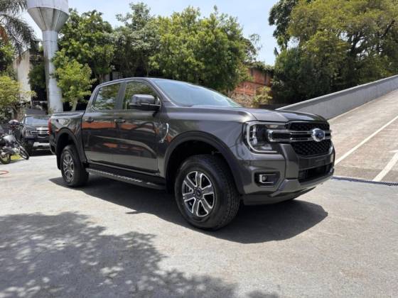 FORD RANGER 3.0 V6 TURBO DIESEL CD XLT 4X4 AUTOMÁTICO FORD RANGER 3.0 V6 TURBO DIESEL CD XLT 4X4 AUTOMÁTICO